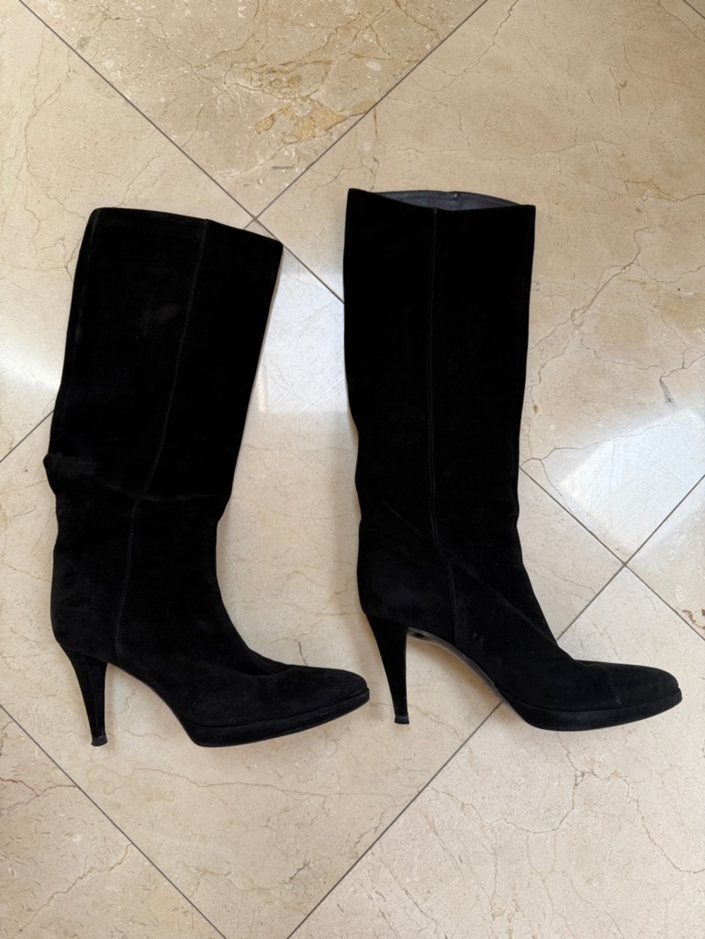 Sergio Rossi black suede boots. Size 38 1/2​